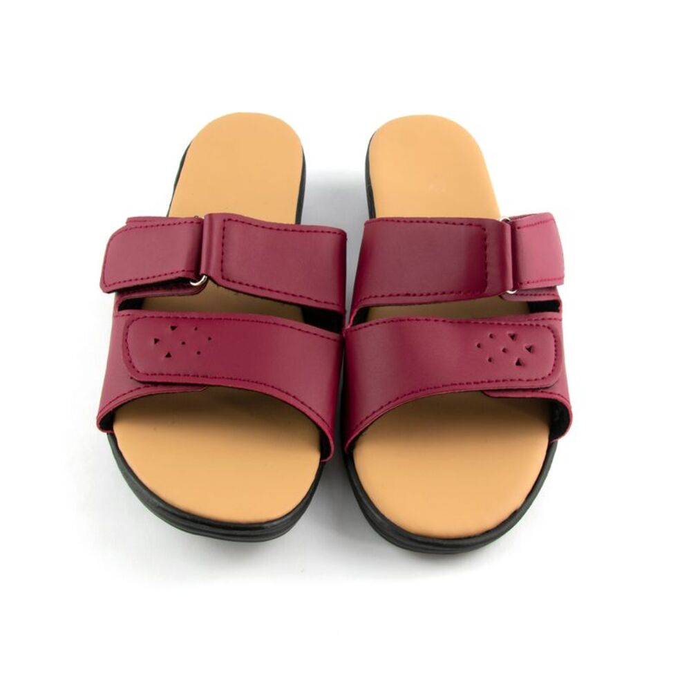 Gold Coast Women's Memory Foam Slide Sandals in Red, Size 9